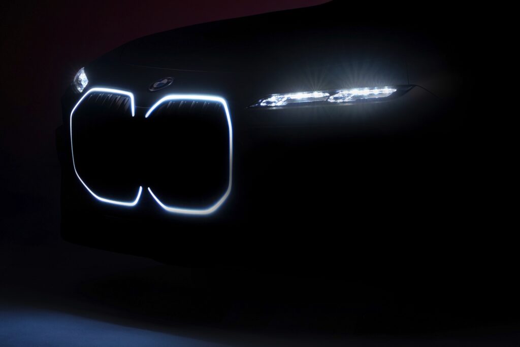 BMW I7 Teaser Série 7 G70 Night Design Contour 2023